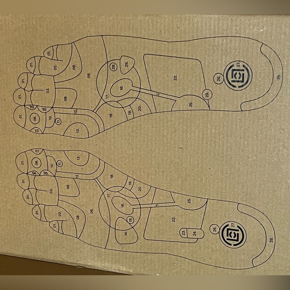 CLOT x Air Max 1 KISS OF DEATH cha DD1870 200 - Picture 13 of 15